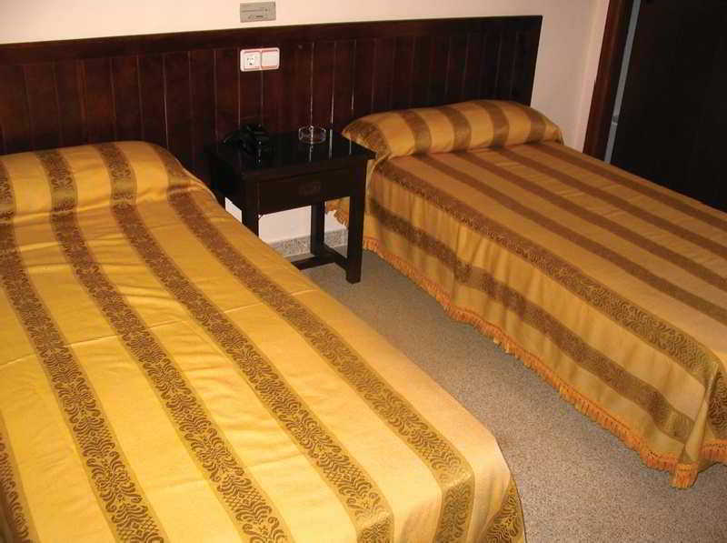 Eurohotel Mahon  Ngoại thất bức ảnh
