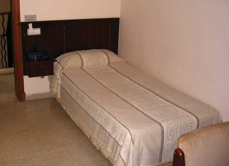 Eurohotel Mahon  Ngoại thất bức ảnh