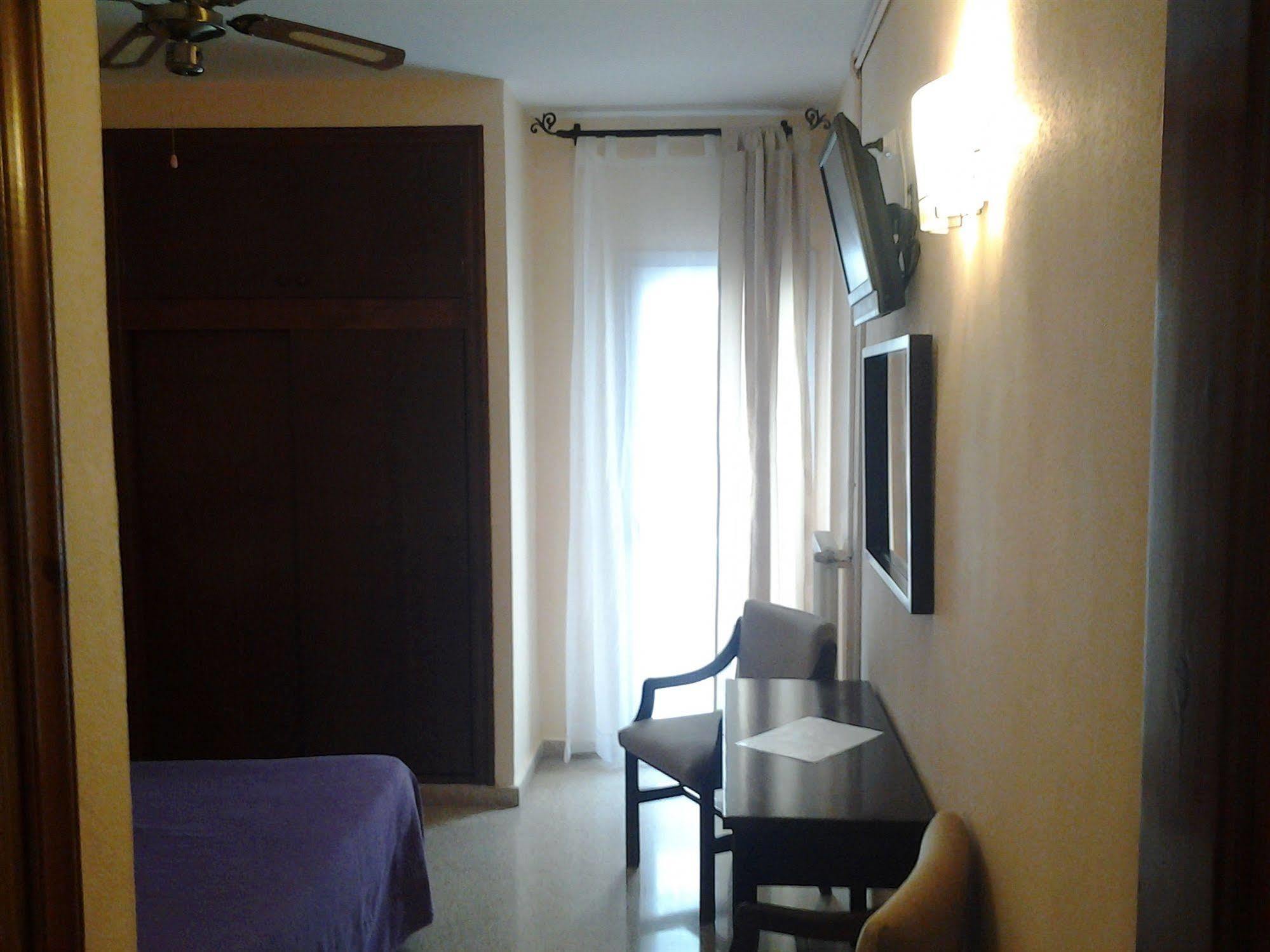 Eurohotel Mahon  Ngoại thất bức ảnh